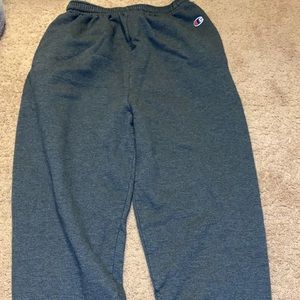 Men’s champion sweats size medium